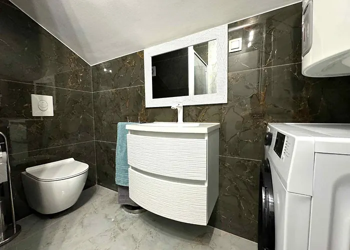 In 51054 Jadranovo