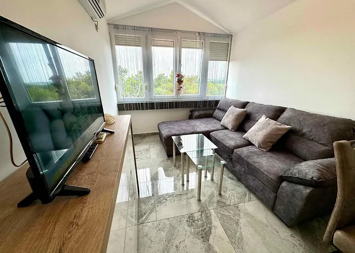 In 51054 Apartment *
