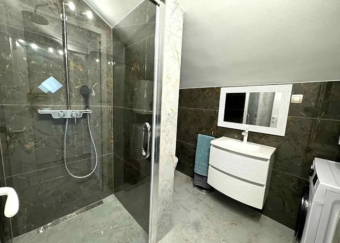 In 51054 Apartment *